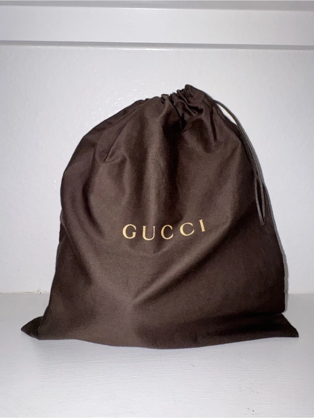Gucci classic beige